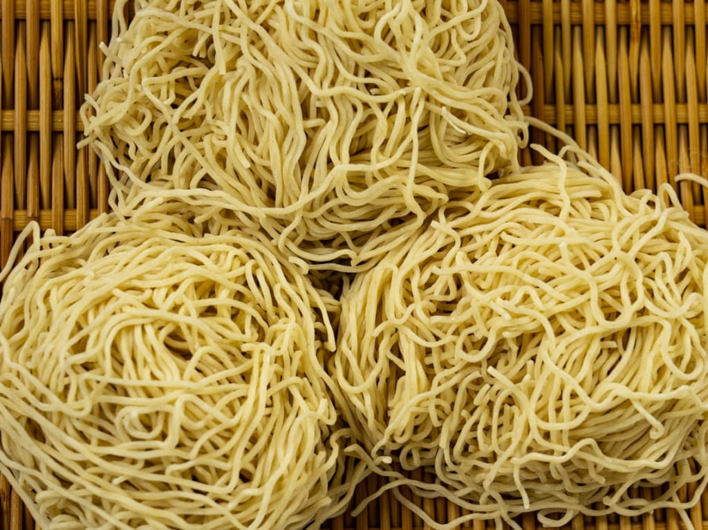 工場直売麺市場