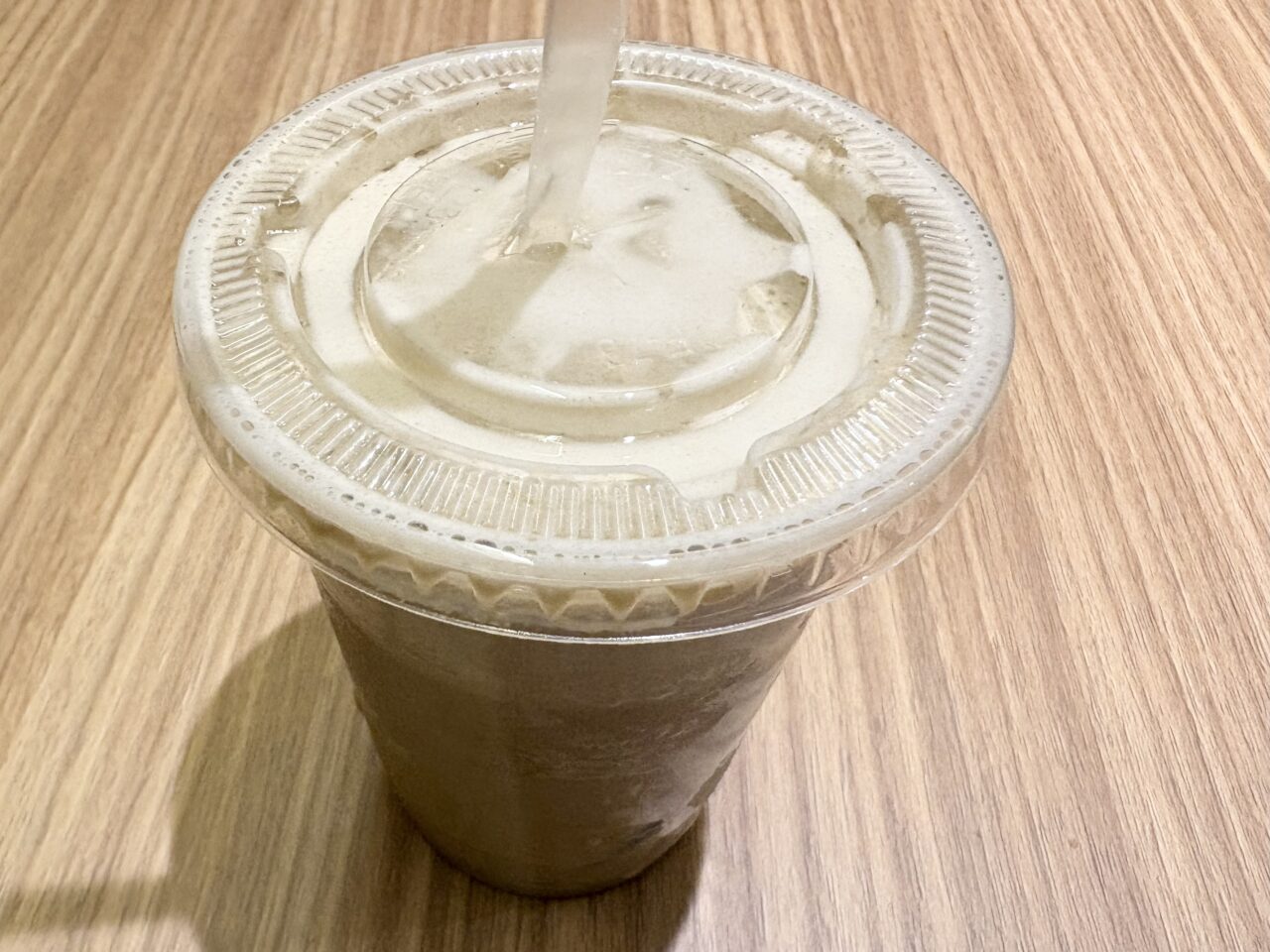 「鳴門鯛焼本舗 中野サンモール店」のほうじ茶ラテ